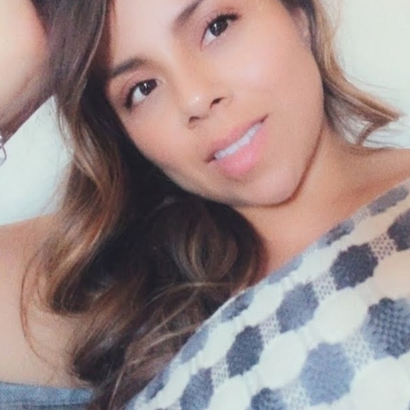 Meet your Posher, Maria - Picture 1 of 1